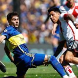 Lucas Blondel (au centre): le successeur de Stefan Lichtsteiner ? KEYSTONE/EPA EFE/JUAN IGNACIO RONCORONI